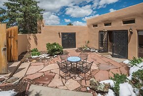 Apodaca - Spacious East Side Home With Countryside Views