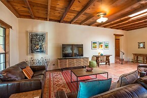 Apodaca - Spacious East Side Home With Countryside Views