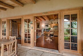 Canyon View Retreat - All Adobe Home, Tranquil Setting, Spectacular Vi
