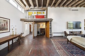 Cinco Chimineas - Indoor Pool, Walk to Canyon Rd, Authentic Historic S