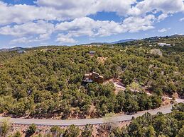 Raven Hill - Stunning Views From Three Decks, Close to Ten Thousand Wa