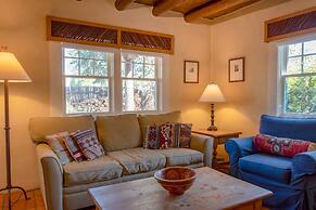 Luna - Historic Adobe Retreat, Walk to The Railyard and The Plaza