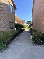 Hallmark Inn and Suites