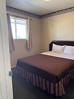 Hallmark Inn and Suites