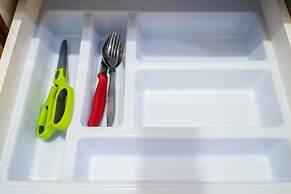 Comfort Studio Room With Bunk Bed At Dave Apartment