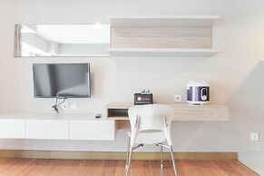 Comfortable And Nice Studio Room Apartement At H Residence