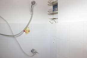 Minimalist Studio Room At Gateway Ahmad Yani Cicadas Apartment