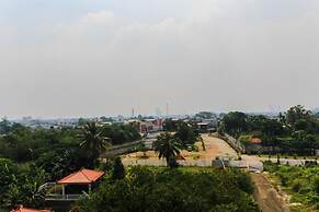 Cozy Living Studio Room At Urbantown Serpong Apartment