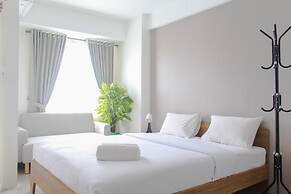 Cozy Living Studio Room At Urbantown Serpong Apartment