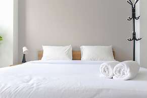 Cozy Living Studio Room At Urbantown Serpong Apartment