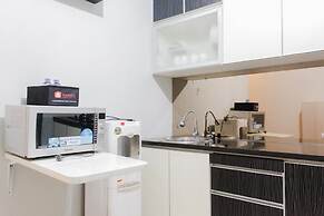 Fresh And Bright Studio Room At Nifarro Park Apartment