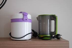 Cozy Stay Studio Apartment At Margonda Residence 5