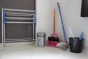 Cozy Studio At Pinewood Apartment Near Unpad Jatinangor