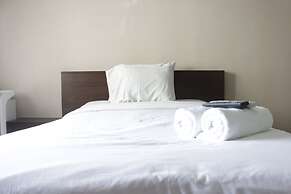 Cozy Studio At Pinewood Apartment Near Unpad Jatinangor