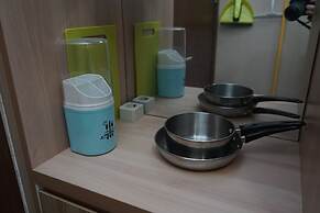 Best And Relax Studio Room Parkland Avenue Apartment