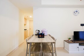Cozy 2Br At Meikarta Apartment