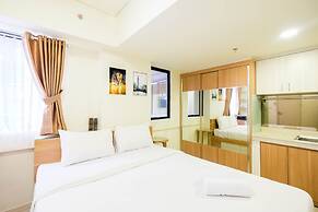 Comfy And Homey Studio Room At Meikarta Apartment