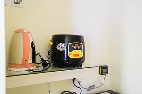 Comfy And Homey Studio Room At Meikarta Apartment