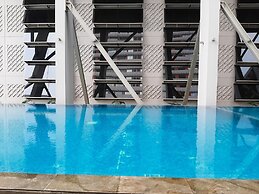 Comfortable And High Floor 1Br Paddington Heights Apartment