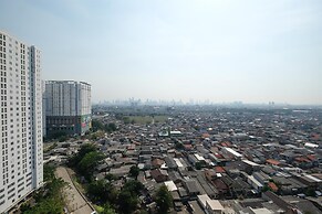 Comfort Living Bassura City Studio Apartment Near Mall