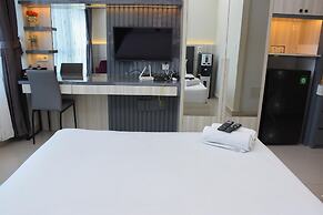 Simple And Comfort Studio At Springlake Summarecon Bekasi Apartment
