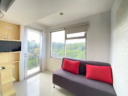 Comfortable 2Br Apartment Ac In Living Room At The Jarrdin Cihampelas