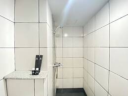 Quite 2Br Apartment Ac In Living Room At The Jarrdin Cihampelas