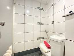 Quite 2Br Apartment Ac In Living Room At The Jarrdin Cihampelas