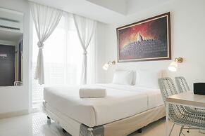 Minimalist Studio Room With City View At West Vista Apartment