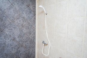 Comfort 2Br Apartment At Great Western Resort