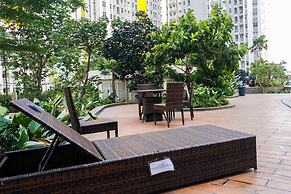 Simply Good Studio Room Apartment At Springlake Summarecon