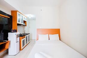 Simply Good Studio Room Apartment At Springlake Summarecon
