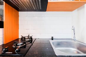 Simply Good Studio Room Apartment At Springlake Summarecon