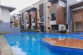 Contemporary 2Br At Asatti Apartment