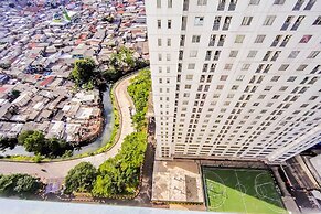 Nice And Comfort 2Br At Bassura City Apartment