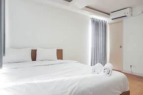 Scenic And Strategic Studio Amethyst Apartment