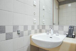 Comfortable 2Br At Pangeran Jayakarta Apartment