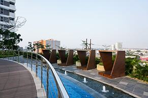 Gorgeous And Cozy Studio At West Vista Apartment