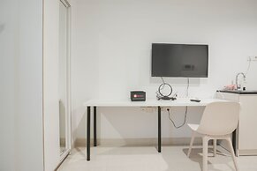 Gorgeous And Cozy Studio At West Vista Apartment