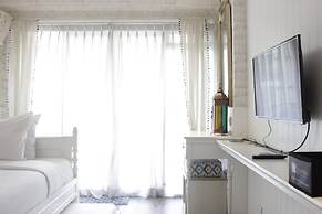 Elegant & Stylish Studio At Gateway Pasteur Apartment