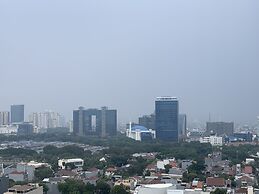 Cozy And Nice Studio At Amethyst Apartment