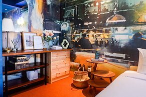 Exquisite 1Br Apartment At Puri Mas