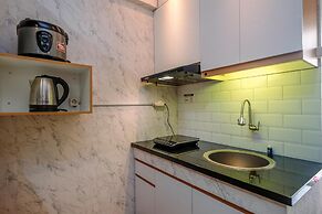 Homey And Simply 2Br Apartment At Cinere Resort