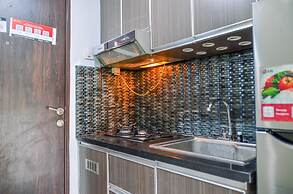 Homey And Simple Studio At Serpong Greenview Apartment