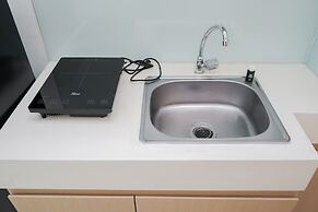 Nice And Elegant Studio At Tree Park City Apartment