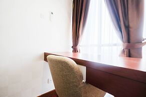 Cozy And Simply Studio Tifolia Apartment Near Kelapa Gading By Traveli