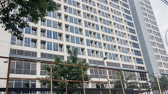 Cozy And Simply Studio Tifolia Apartment Near Kelapa Gading By Traveli