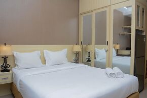 Comfort And Strategic Studio At The Nest Puri Apartment By Travelio