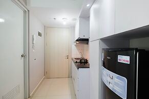 Modern White Studio At Springlake Summarecon Bekasi Apartment By Trave