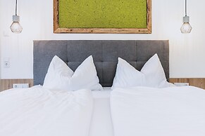 M1 - Mountain Living